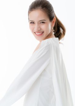 hero-beauty-smile-lacienta